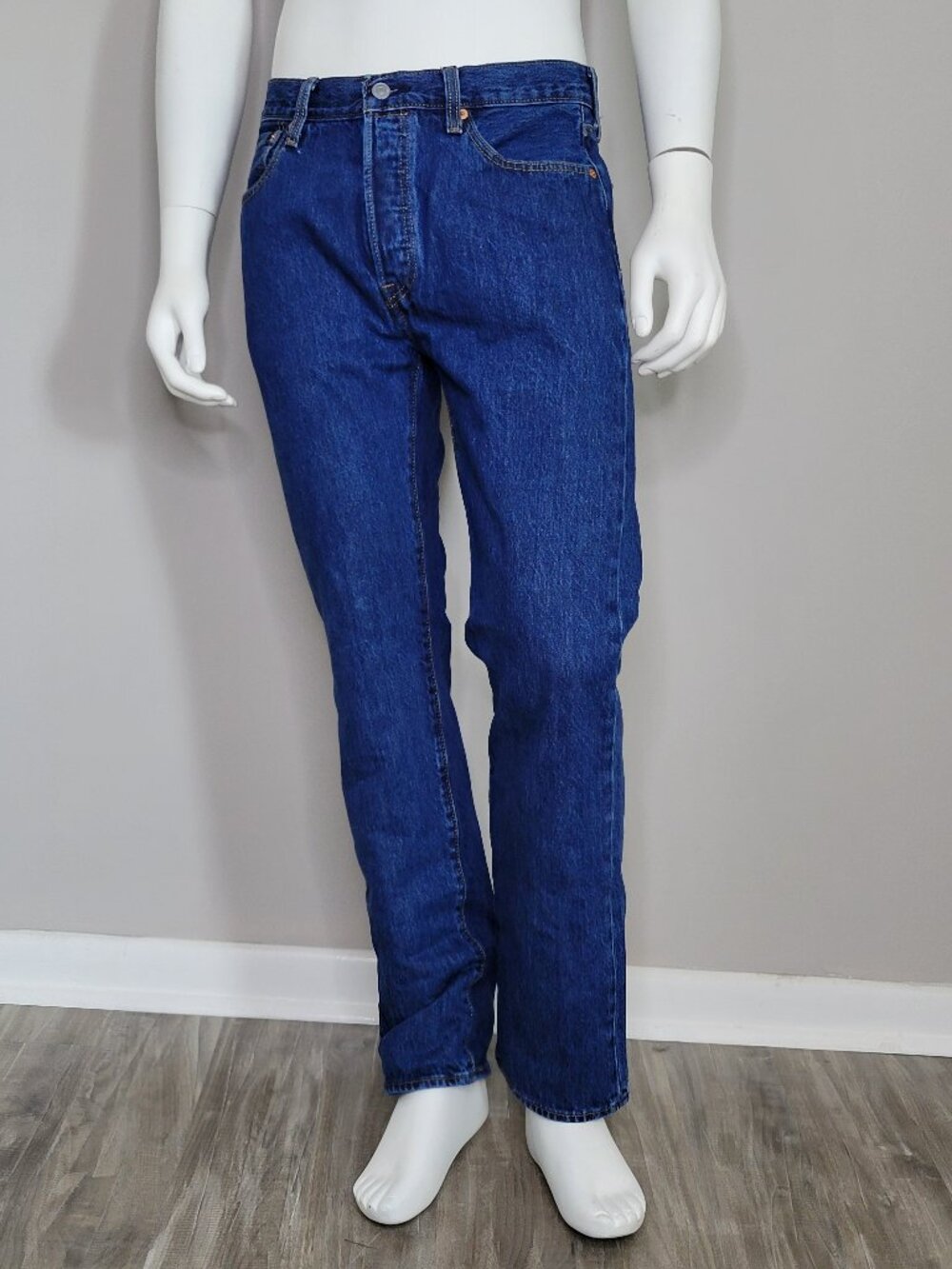Levis 501 Button Fly Dark Wash Marked 33 x32 Made In Egypt Men's